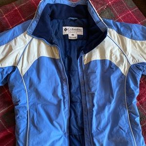 Women’s Columbia Ski jacket. Blue and white size medium